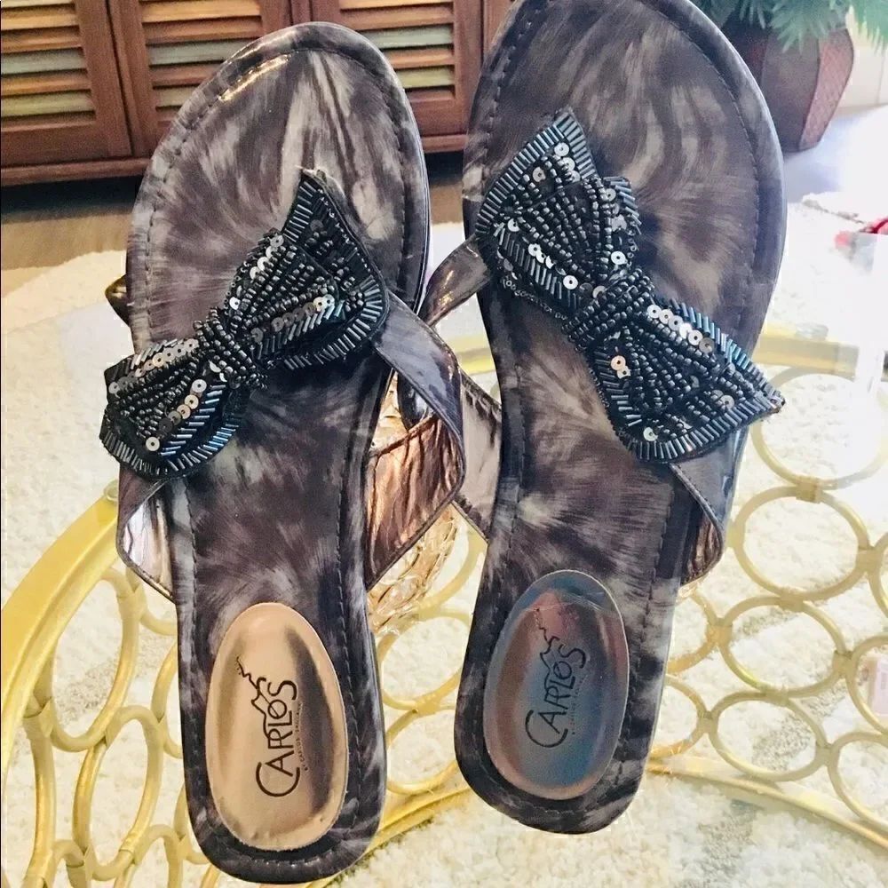 flats in navy blue size 9